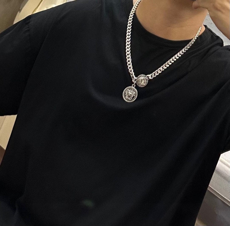 VERSACE